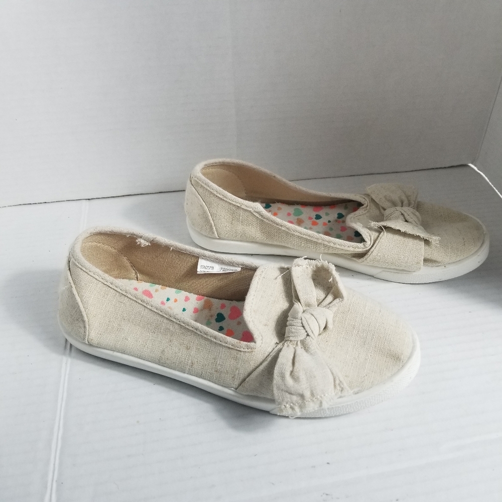 WONDER NATION GIRL'S CREAM FLATS WITH BOW SIZE 4 (PLEASE SEE ALL PHOTOS)